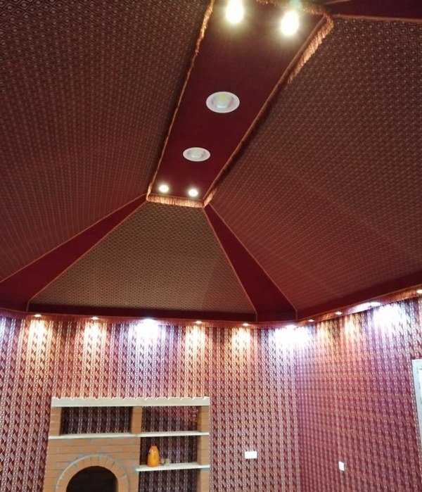 بيوت شعر ملكي