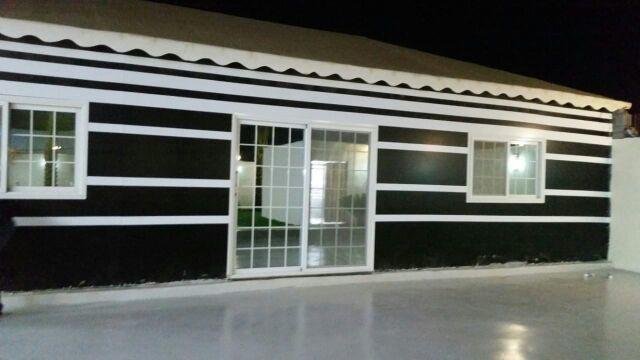 بيوت شعر ملكي